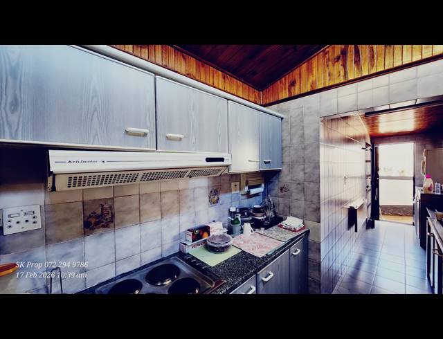 5 BEDROOM HOUSE FOR SALE IN MOUNTAIN RISE